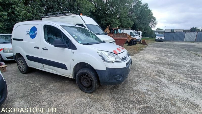 VU FOURGONNETTE CITROEN BERLINGO DANGEL 4X4 (BV changée avec embrayage) - Мало комбе: слика 3 VU FOURGONNETTE CITROEN BERLINGO DANGEL 4X4 (BV changée avec embrayage) - Мало комбе: слика 3