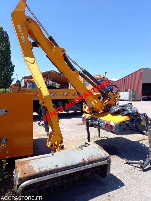 Vends épareuse NOREMAT MAGISTRA M60 - Косилка за жива ограда: слика 2 Vends épareuse NOREMAT MAGISTRA M60 - Косилка за жива ограда: слика 2