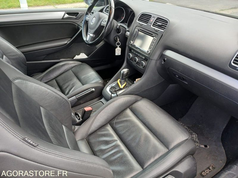 Volkswagen golf cabriolet 1.6 tsi 160cv dsg7 2015 155118 KM - Автомобил: слика 4 Volkswagen golf cabriolet 1.6 tsi 160cv dsg7 2015 155118 KM - Автомобил: слика 4