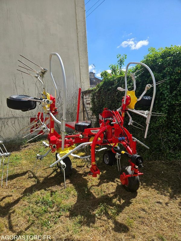 Faneuse Pottinger Hit4.47 année 2017 - Земјоделска машина: слика 1 Faneuse Pottinger Hit4.47 année 2017 - Земјоделска машина: слика 1