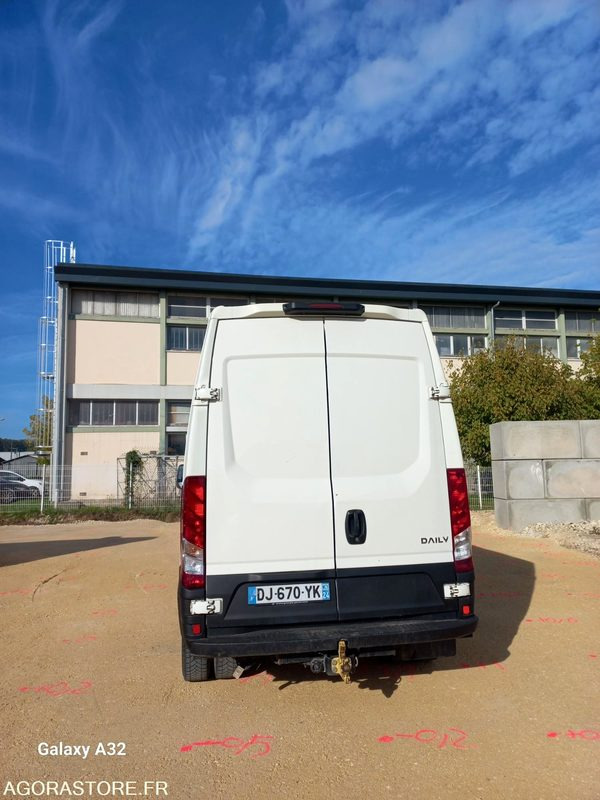Fourgon iveco - Товарно комбе: слика 5 Fourgon iveco - Товарно комбе: слика 5