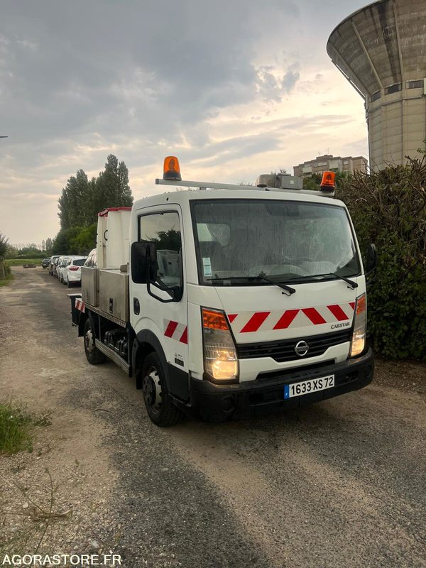 Nissan cabstar 2.5 dci nacelle 7m 129353km - Мало комбе: слика 1 Nissan cabstar 2.5 dci nacelle 7m 129353km - Мало комбе: слика 1