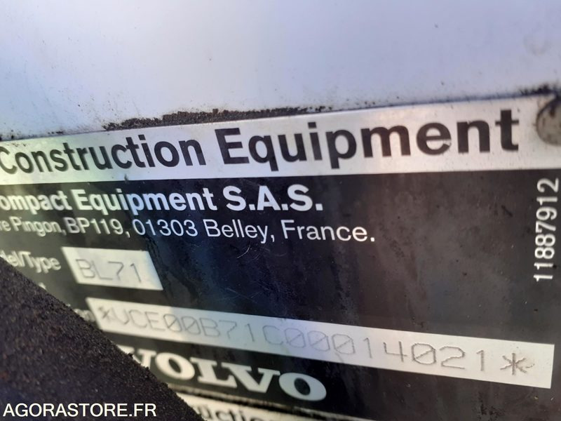 Tractopelle 4x4 volvo bl71 - Ровокопач: слика 5 Tractopelle 4x4 volvo bl71 - Ровокопач: слика 5