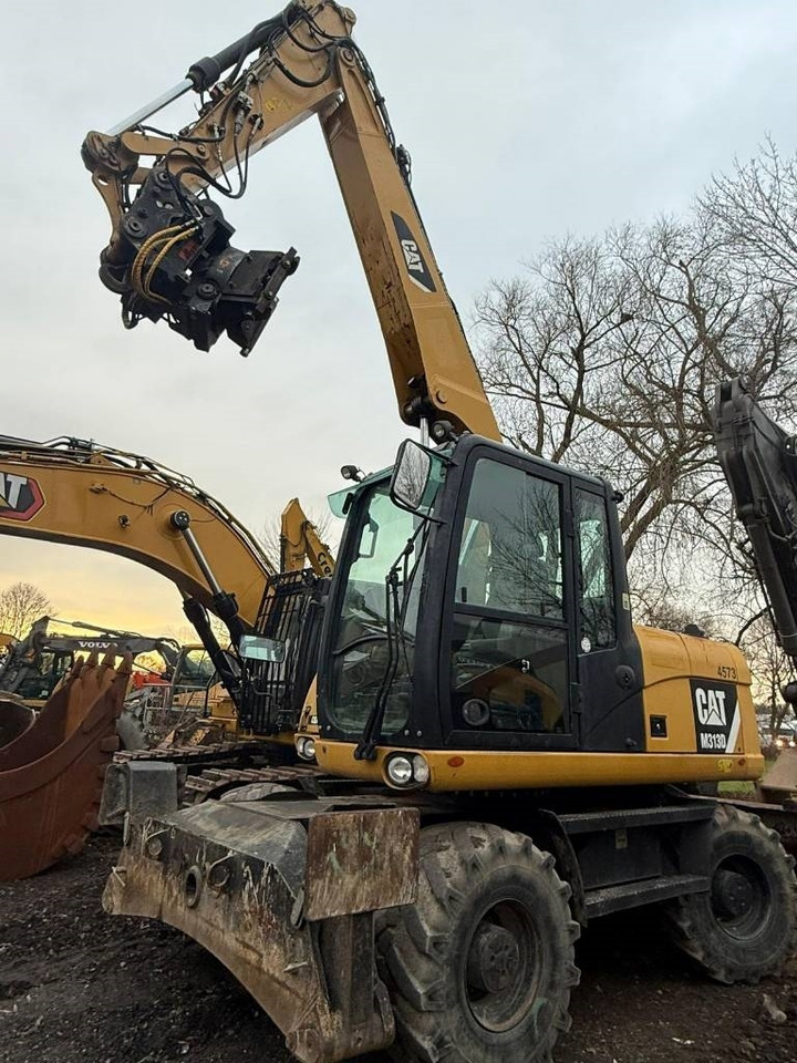 CAT 313 D - Багер на тркала: слика 2 CAT 313 D - Багер на тркала: слика 2