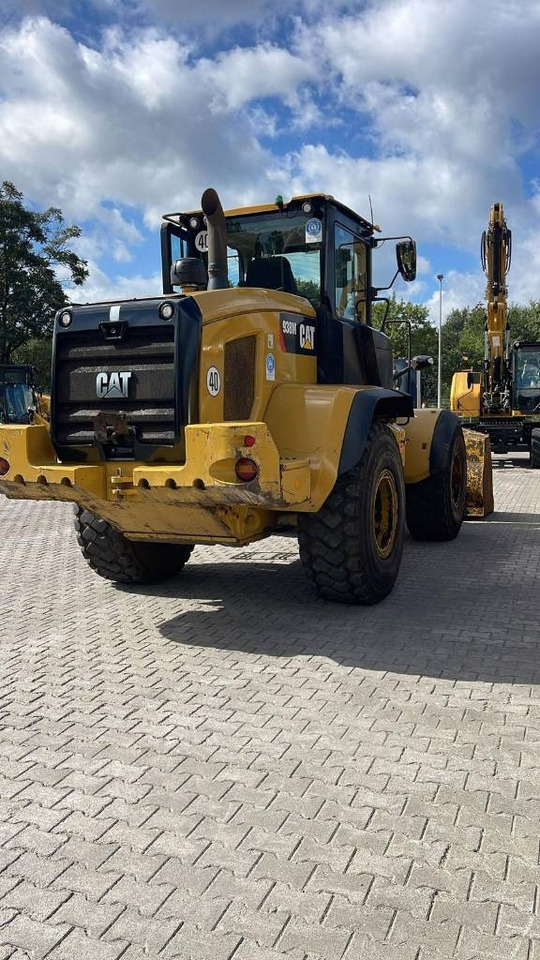 CAT 938M - Натоварувач на тркала: слика 1 CAT 938M - Натоварувач на тркала: слика 1