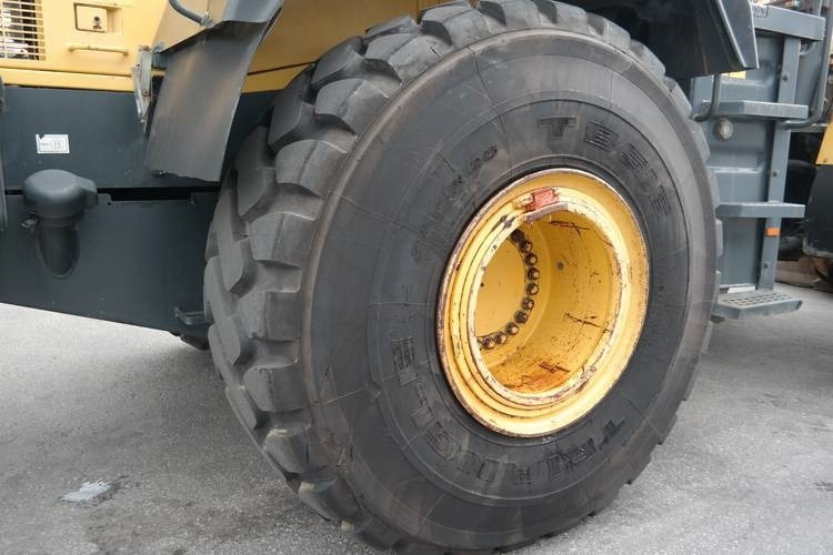 Натоварувач на тркала Komatsu WA 470-3: слика 9
