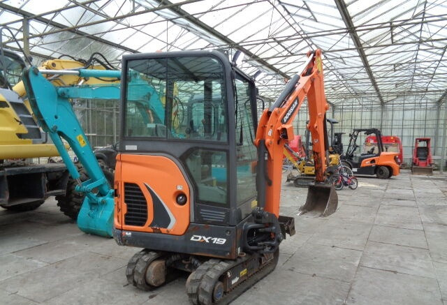 Doosan DX19 - Мини багер: слика 3 Doosan DX19 - Мини багер: слика 3