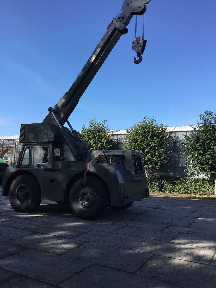 Grove Iron Fairy Saphire - Мобилен кран: слика 2 Grove Iron Fairy Saphire - Мобилен кран: слика 2