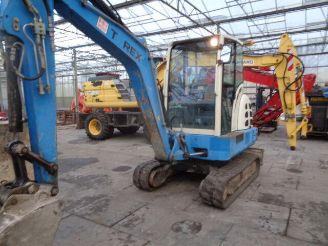 Мини багер Terex TC35: слика 6