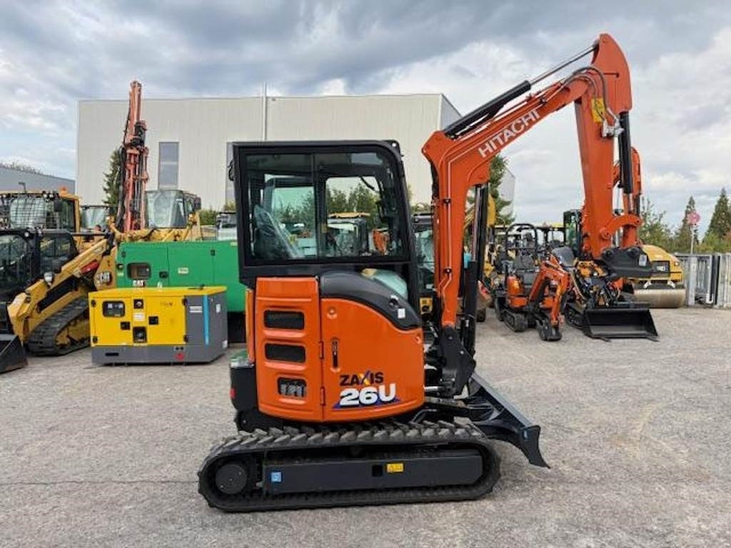 Hitachi ZX26 U-6 - Мини багер: слика 1 Hitachi ZX26 U-6 - Мини багер: слика 1