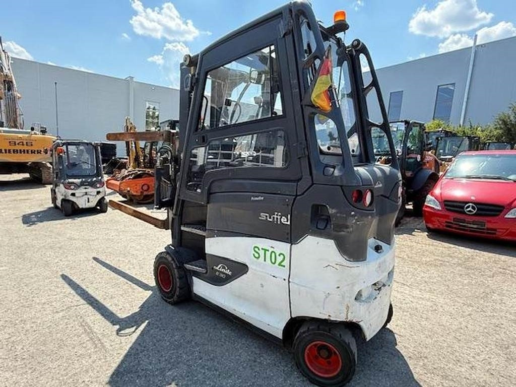 Linde E30 HL – 01/600 - Електричен вилушкар: слика 4 Linde E30 HL – 01/600 - Електричен вилушкар: слика 4