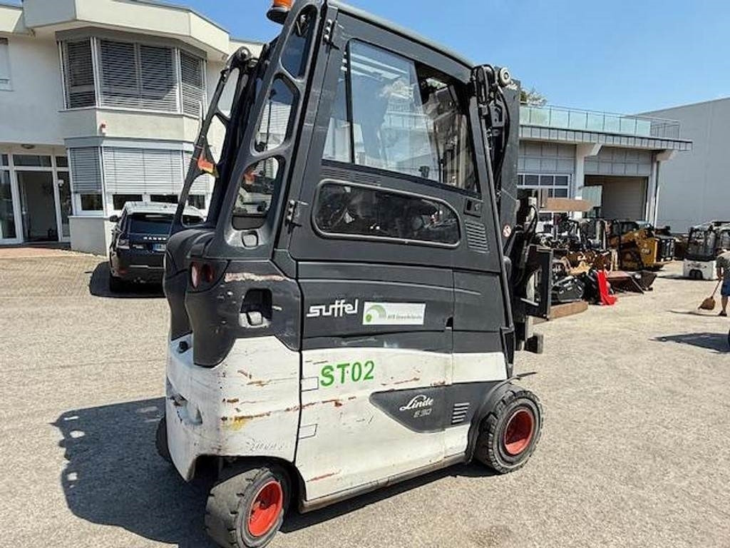 Linde E30 HL – 01/600 - Електричен вилушкар: слика 3 Linde E30 HL – 01/600 - Електричен вилушкар: слика 3