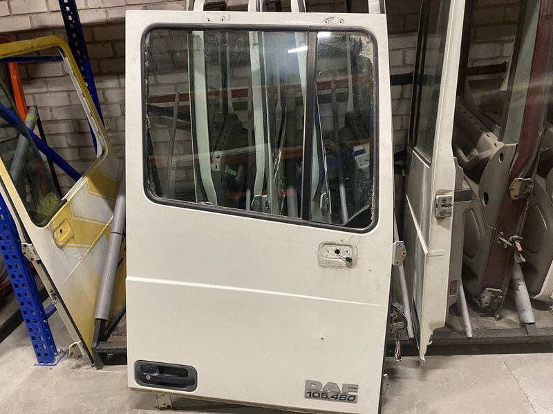 DAF RH - Врата и делови за Камион: слика 1 DAF RH - Врата и делови за Камион: слика 1