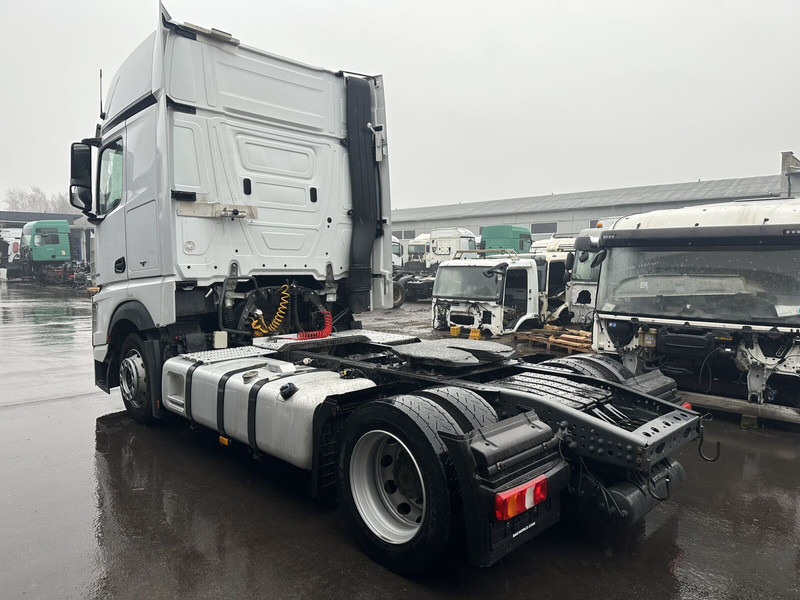 Mercedes-Benz Actros MP4 - Камион влекач: слика 3 Mercedes-Benz Actros MP4 - Камион влекач: слика 3