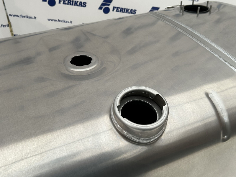 Mercedes-Benz Fuel tank 680L + 120L AdBlue - Резервоар за гориво за Камион: слика 4 Mercedes-Benz Fuel tank 680L + 120L AdBlue - Резервоар за гориво за Камион: слика 4