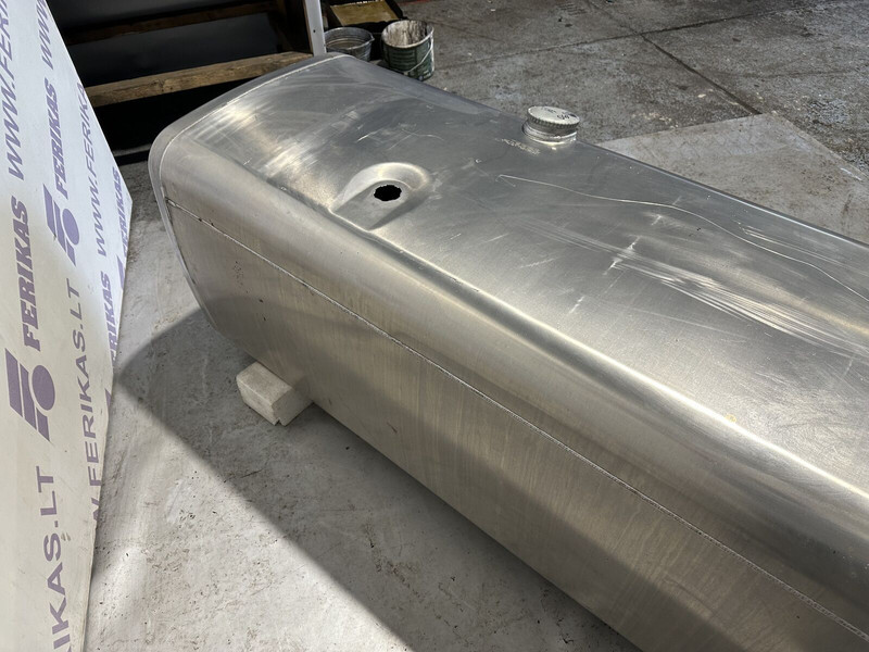 Mercedes-Benz  - Резервоар за гориво за Камион: слика 4 Mercedes-Benz  - Резервоар за гориво за Камион: слика 4