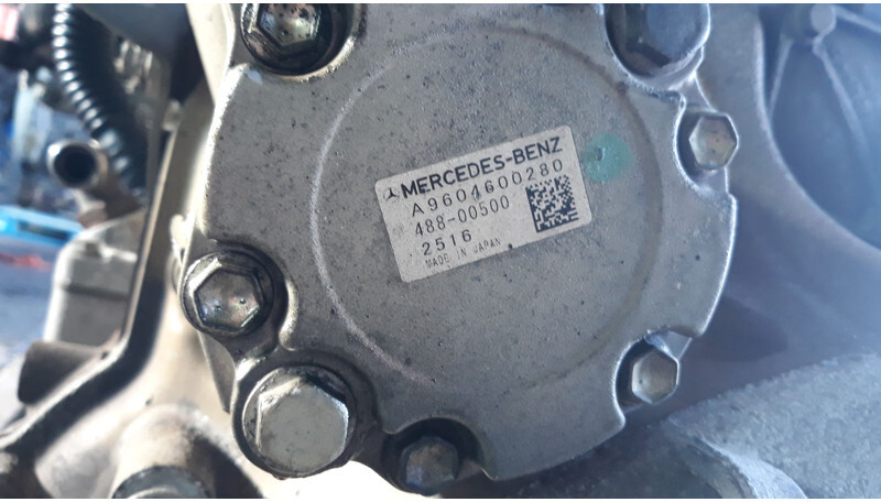 Mercedes-Benz MB power steering pump - Управувачка пумпа за Камион: слика 4 Mercedes-Benz MB power steering pump - Управувачка пумпа за Камион: слика 4