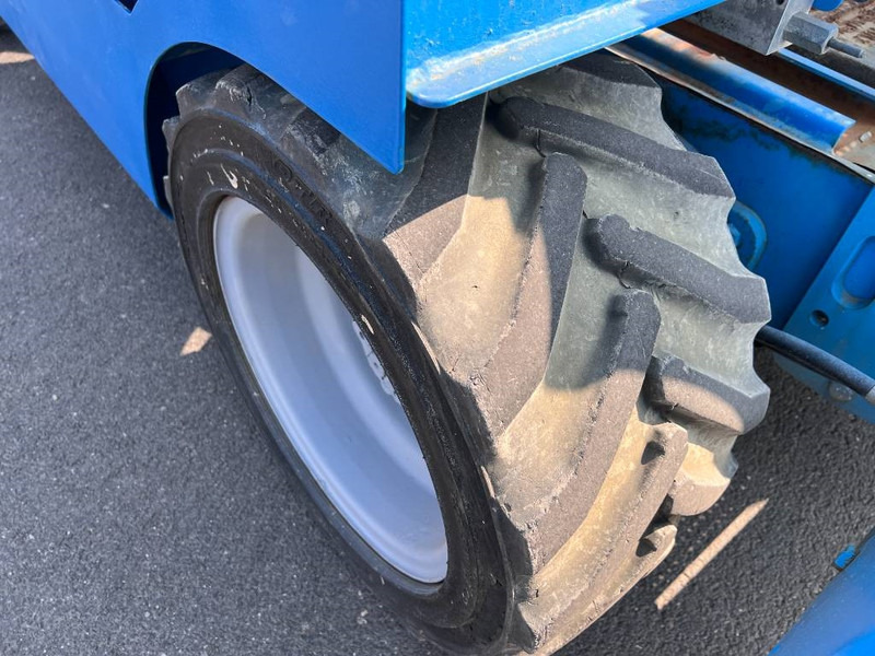 Кревач ножица Genie GS3268 RT diesel 4x4 12m (1480): слика 18 Кревач ножица Genie GS3268 RT diesel 4x4 12m (1480): слика 18