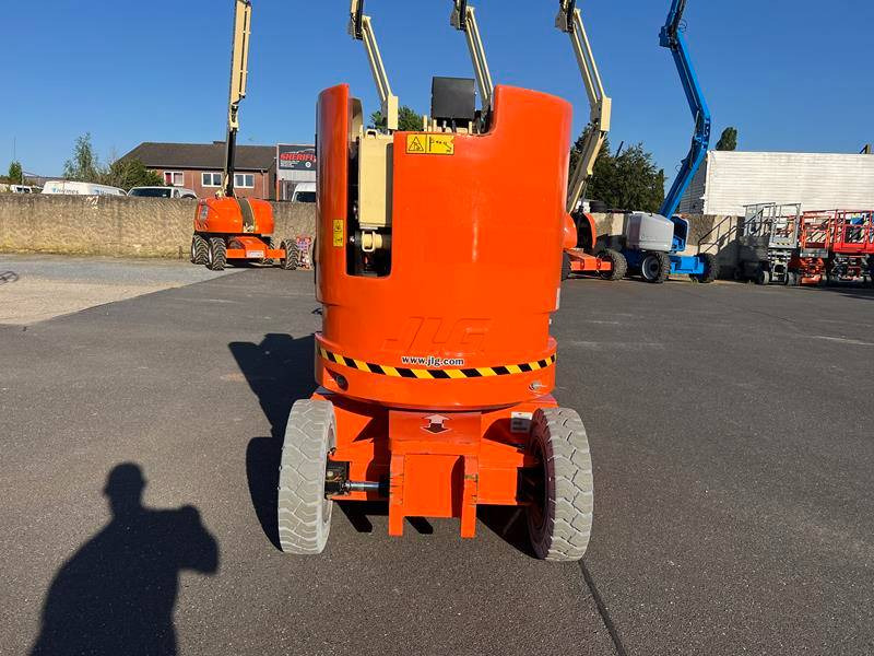 JLG E300 AJP elektro 11m (1791) - Дигачка зглобна платформа: слика 3 JLG E300 AJP elektro 11m (1791) - Дигачка зглобна платформа: слика 3