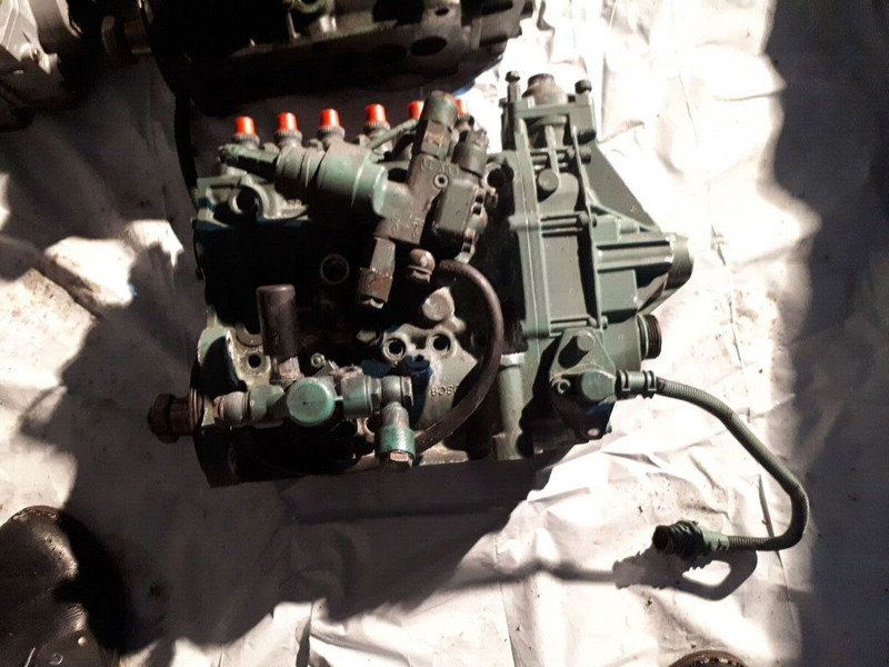 MAN . 0402746967. 0402736883. 0402946023. 034 - Пумпа за гориво: слика 1 MAN . 0402746967. 0402736883. 0402946023. 034 - Пумпа за гориво: слика 1