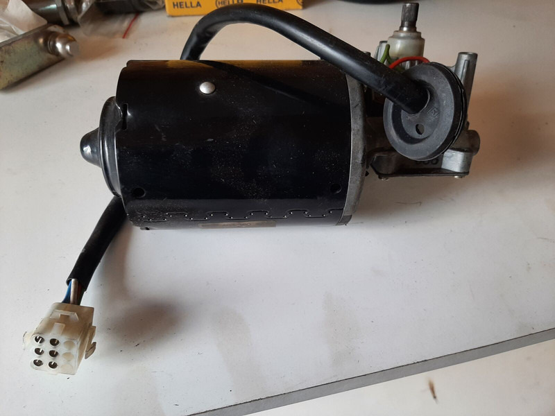 Setra BOSCH 039044245 - Бришач: слика 1 Setra BOSCH 039044245 - Бришач: слика 1