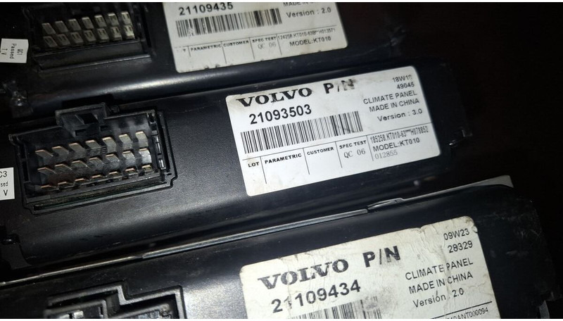 Volvo 20815236-P04. 70327101. 2054900 . 20744283-01. 3192577. 20815236 - Единица за контрола: слика 3 Volvo 20815236-P04. 70327101. 2054900 . 20744283-01. 3192577. 20815236 - Единица за контрола: слика 3