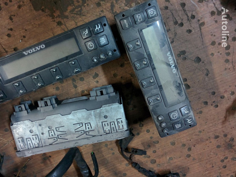 Volvo 20815236-P04. 70327101. 2054900 . 20744283-01. 3192577. 20815236 - Единица за контрола: слика 1 Volvo 20815236-P04. 70327101. 2054900 . 20744283-01. 3192577. 20815236 - Единица за контрола: слика 1