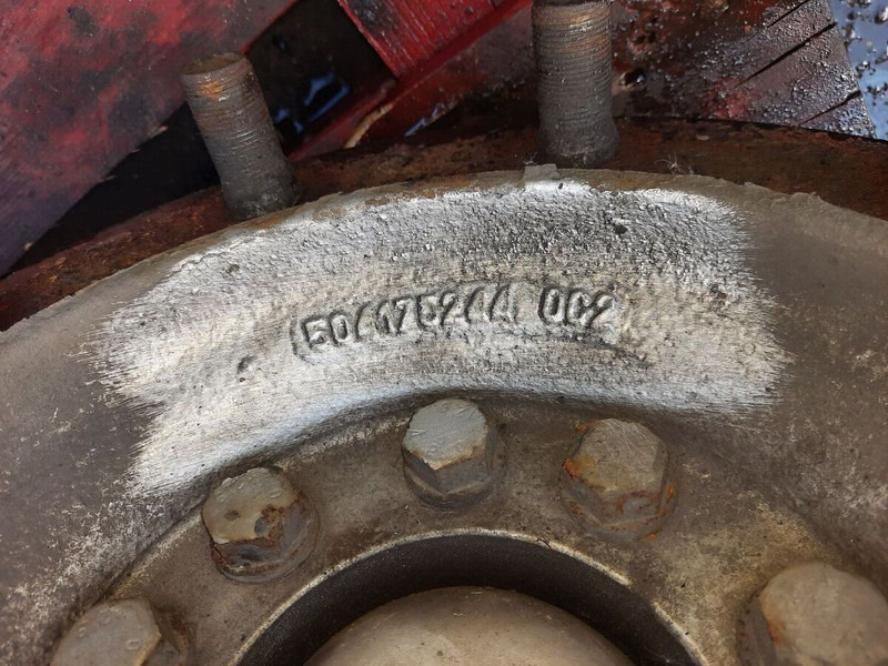 Volvo Iveko. Неоплан - Глава на тркало: слика 4 Volvo Iveko. Неоплан - Глава на тркало: слика 4