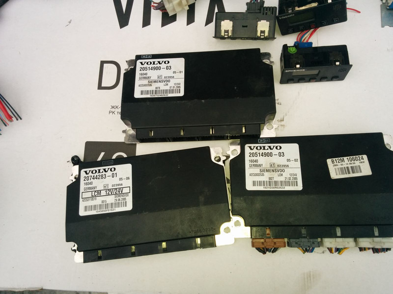Volvo Siemts VDO 20514900-03 20569213-P03. 20744283-01. 20865208-02. - Единица за контрола: слика 2 Volvo Siemts VDO 20514900-03 20569213-P03. 20744283-01. 20865208-02. - Единица за контрола: слика 2