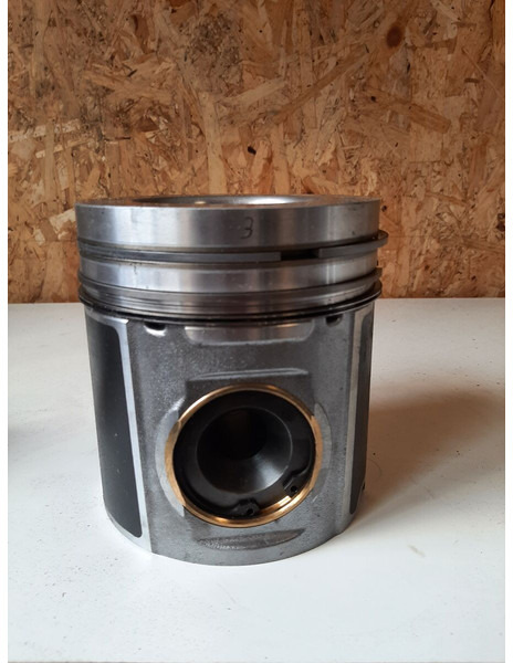 Volvo std 126.85 - Мотор и делови: слика 1 Volvo std 126.85 - Мотор и делови: слика 1