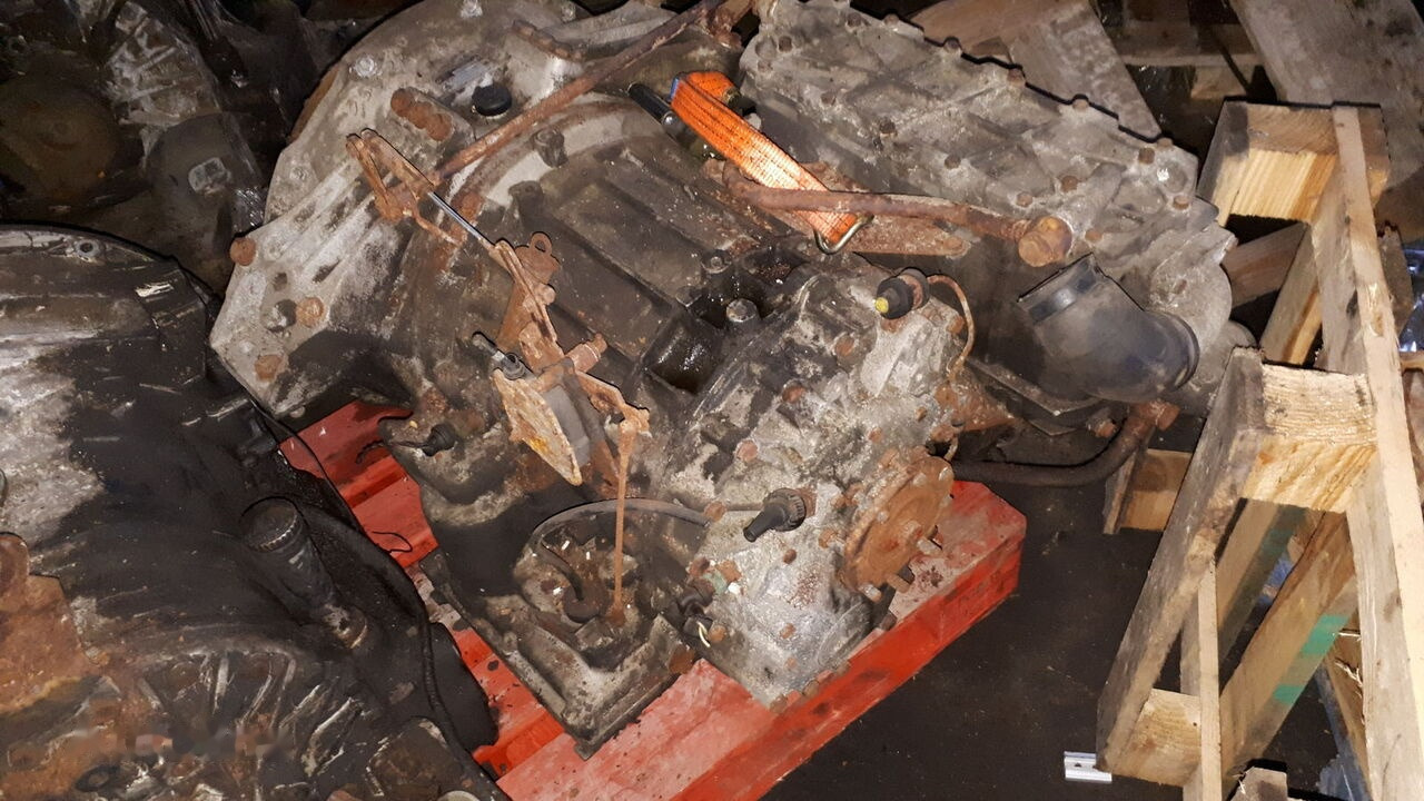 W 3H 110 . W4B 110.3 0 . G4-130. Mercedes-Benz o405 O 350/ MAN - Менувач за Автобус: слика 5 W 3H 110 . W4B 110.3 0 . G4-130. Mercedes-Benz o405 O 350/ MAN - Менувач за Автобус: слика 5