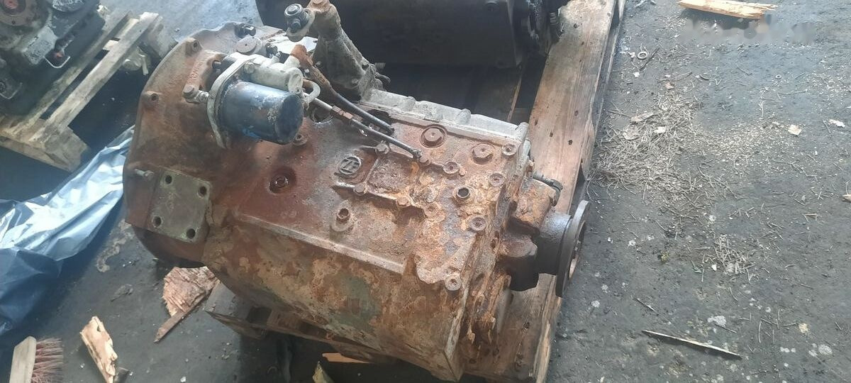 ZF S6-90 Mercedes-Benz OM405 - Менувач за Автобус: слика 2 ZF S6-90 Mercedes-Benz OM405 - Менувач за Автобус: слика 2