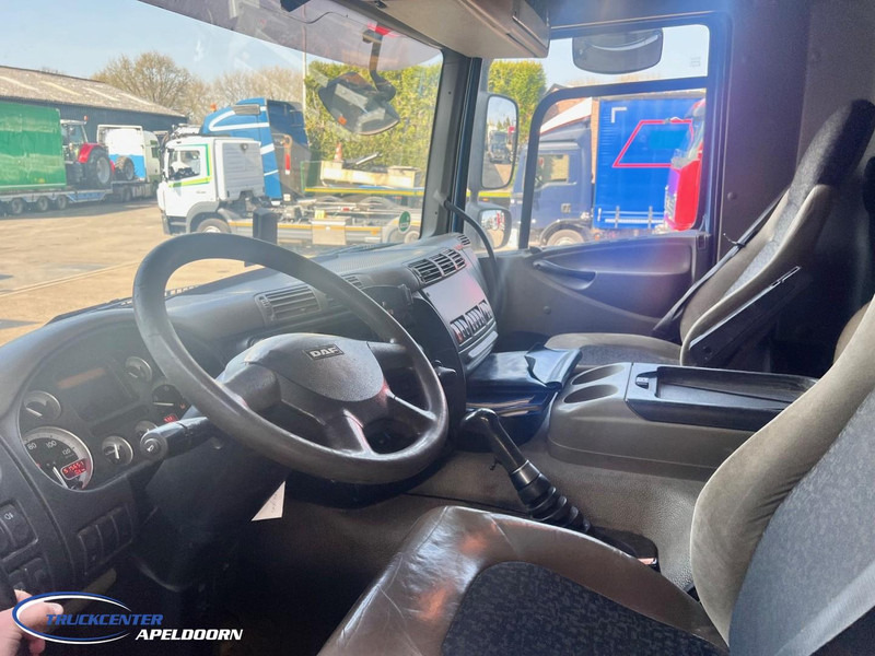 DAF CF 75.310 Handgeschakeld, Bladgeveerd, HMF 1560 K3 - Камион со платформа, Камион со кран: слика 5 DAF CF 75.310 Handgeschakeld, Bladgeveerd, HMF 1560 K3 - Камион со платформа, Камион со кран: слика 5