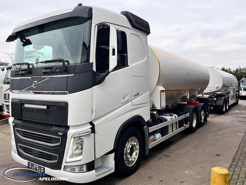 Volvo FH 540 61200 Liter ADR! - Камион цистерна: слика 2 Volvo FH 540 61200 Liter ADR! - Камион цистерна: слика 2