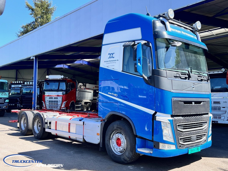 Volvo FH 540 6x4, Dual clutch, XL Globetrotter, PTO, Retarder - Камион со кабинска шасија: слика 1 Volvo FH 540 6x4, Dual clutch, XL Globetrotter, PTO, Retarder - Камион со кабинска шасија: слика 1