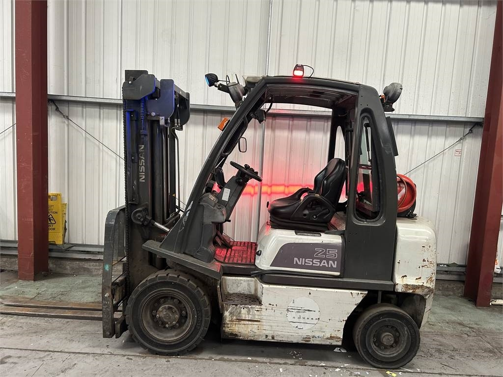 Плински вилушкар Nissan U1D2A25: слика 1