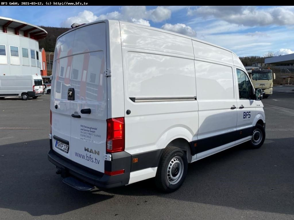 MAN TGE 3.180 4x2 F SB Automatik, keine AHK, 3-Sitze - Товарно комбе: слика 2 MAN TGE 3.180 4x2 F SB Automatik, keine AHK, 3-Sitze - Товарно комбе: слика 2