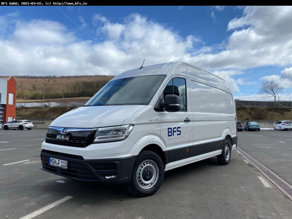 MAN TGE 3.180 4x2 F SB Frontantrieb/ 3 Sitzer, Autom - Товарно комбе: слика 1 MAN TGE 3.180 4x2 F SB Frontantrieb/ 3 Sitzer, Autom - Товарно комбе: слика 1