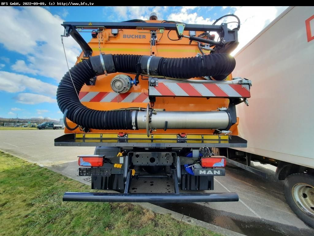 MAN TGS 18.420 4X2 BL Bucher OF 8000 TWIN beidseitig - Возило за метење: слика 3 MAN TGS 18.420 4X2 BL Bucher OF 8000 TWIN beidseitig - Возило за метење: слика 3