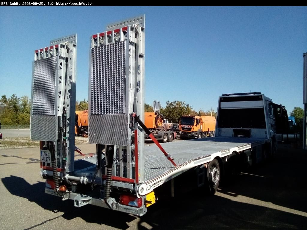 MAN TGS (TG3) 35.430 8x2-6 BL CH Plattform Aufbau mi - Камион за влечење: слика 3 MAN TGS (TG3) 35.430 8x2-6 BL CH Plattform Aufbau mi - Камион за влечење: слика 3