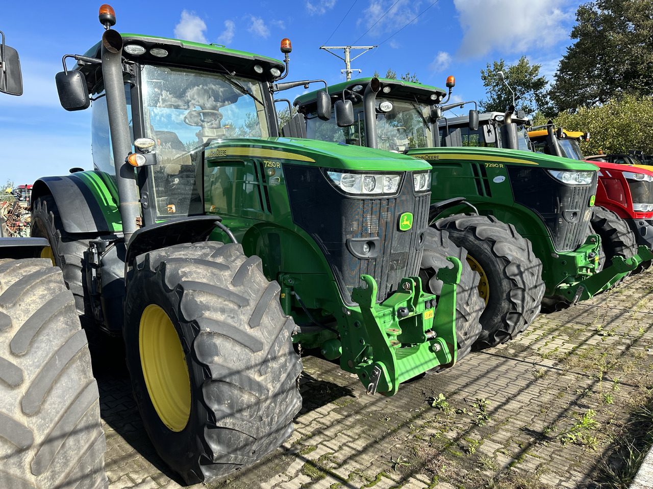 John Deere 7290R AutoPower 55 km/h ABS 310 PS GPS - Трактор: слика 3 John Deere 7290R AutoPower 55 km/h ABS 310 PS GPS - Трактор: слика 3