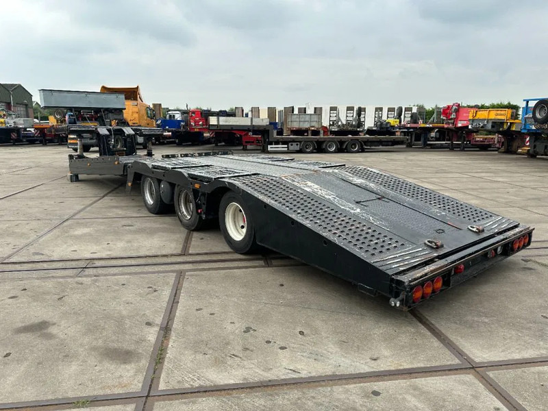 Bodex 3 AXLE TRUCKTRANSPORTER - Автотранспортна полуприколка: слика 5 Bodex 3 AXLE TRUCKTRANSPORTER - Автотранспортна полуприколка: слика 5