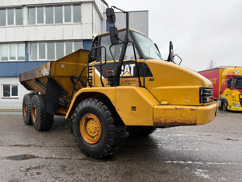 Зглобен истоварувач Caterpillar 725, CE, AIRCO, RETARDER, REAR CAMERA, AUTO LUBE, 23,5X25 TYERS: слика 12 Зглобен истоварувач Caterpillar 725, CE, AIRCO, RETARDER, REAR CAMERA, AUTO LUBE, 23,5X25 TYERS: слика 12