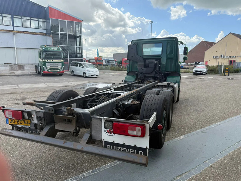 DAF CF 400 6X2 EURO 6 - ONLY 689.209 KM + STEERING AXLE - Камион со кабинска шасија: слика 3 DAF CF 400 6X2 EURO 6 - ONLY 689.209 KM + STEERING AXLE - Камион со кабинска шасија: слика 3