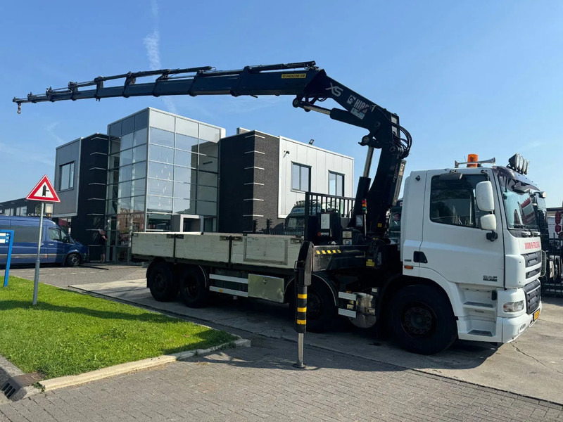 DAF CF 85.360 8x2 + HIAB 422E8 REMOTE CONTROLE - Камион со кран: слика 2 DAF CF 85.360 8x2 + HIAB 422E8 REMOTE CONTROLE - Камион со кран: слика 2