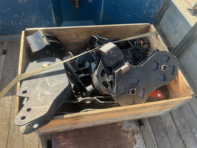 Лизинг на DAF CF 85.410 8X2 EURO 5 PALFINGER PK60002 + FLY JIB + REMOTE + TWISTLOCKS DAF CF 85.410 8X2 EURO 5 PALFINGER PK60002 + FLY JIB + REMOTE + TWISTLOCKS: слика 6 Лизинг на DAF CF 85.410 8X2 EURO 5 PALFINGER PK60002 + FLY JIB + REMOTE + TWISTLOCKS DAF CF 85.410 8X2 EURO 5 PALFINGER PK60002 + FLY JIB + REMOTE + TWISTLOCKS: слика 6