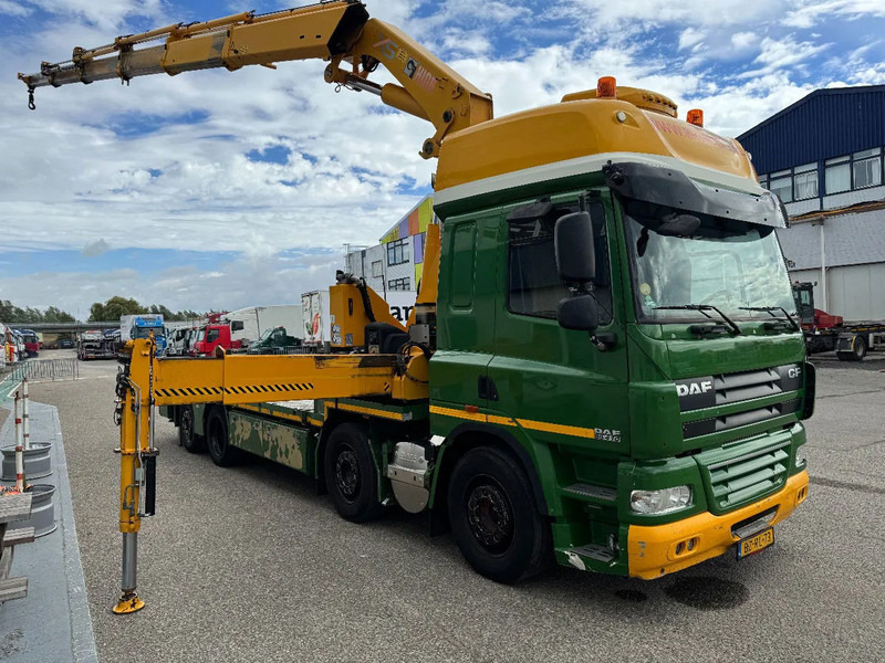 DAF CF 85.410 8X2 HIAB 422EP5 + REMOTE CONTROL - Камион со кран: слика 2 DAF CF 85.410 8X2 HIAB 422EP5 + REMOTE CONTROL - Камион со кран: слика 2