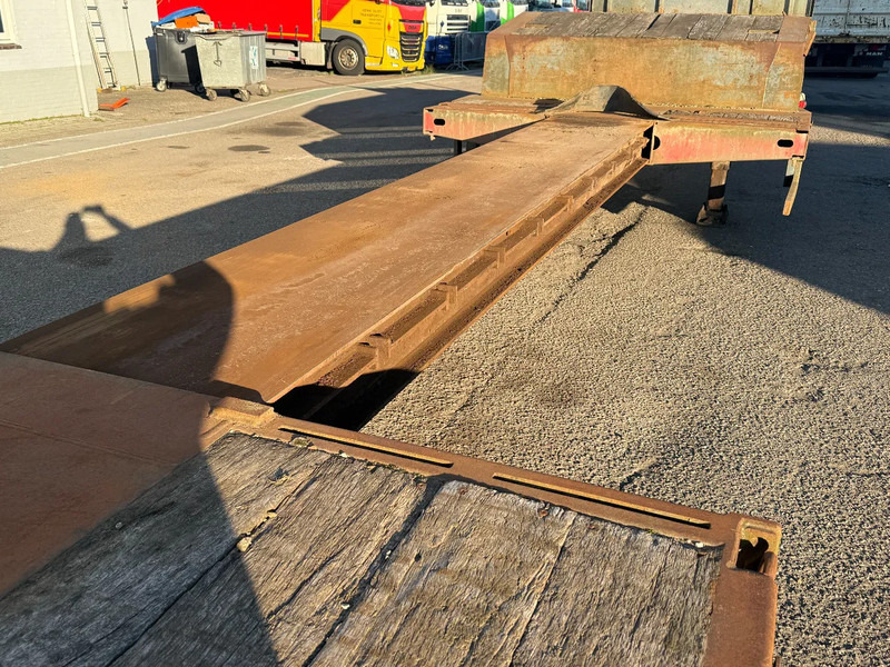 Faymonville STN-4AU - EXTENDABLE 4,82 METER + HYDRAULIC RAMPS - Полуприколка за низок утовар: слика 4 Faymonville STN-4AU - EXTENDABLE 4,82 METER + HYDRAULIC RAMPS - Полуприколка за низок утовар: слика 4