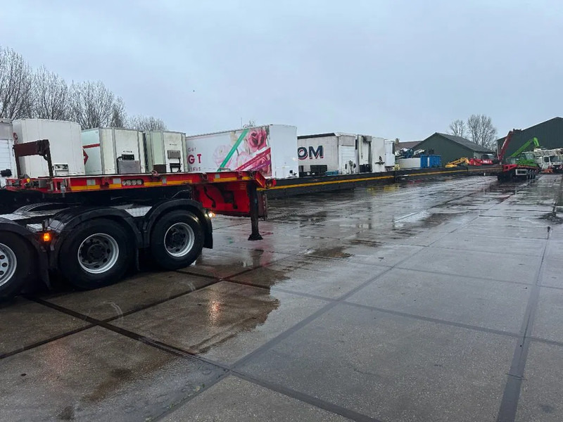 Goldhofer TRIPPLE EXTENDABLE , TOTALE 51 M 4 AXLE STEERING - Полуприколка за низок утовар: слика 1 Goldhofer TRIPPLE EXTENDABLE , TOTALE 51 M 4 AXLE STEERING - Полуприколка за низок утовар: слика 1