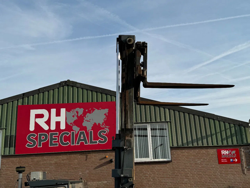 Kalmar M334 DCD 160-12 M334 DCD 160-12 - Дизел вилушкар: слика 3 Kalmar M334 DCD 160-12 M334 DCD 160-12 - Дизел вилушкар: слика 3